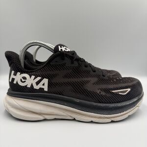 Hoka One One Clifton 9 Women Size 8D Wide Black White Running Shoes 1132211 BWHT